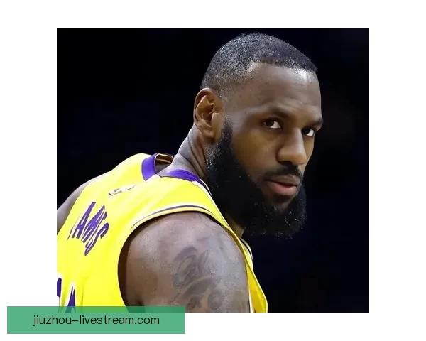 詹姆斯16年罕见表现 35分9三分缔造队史新纪录